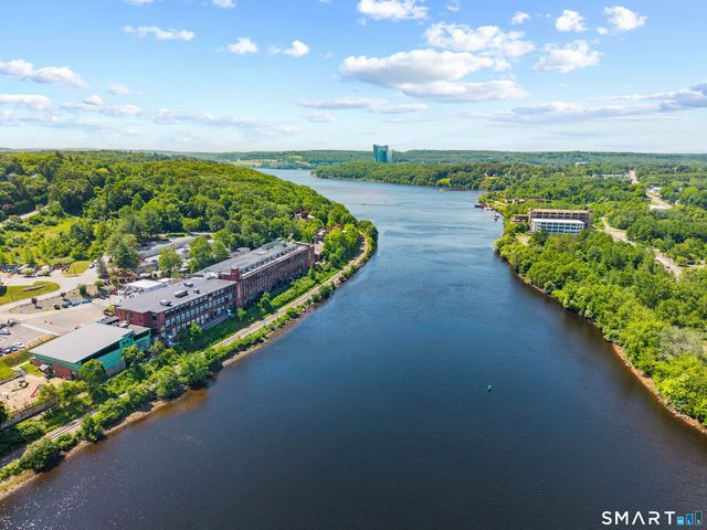 68 Thermos Avenue 215B, Norwich, CT 06360