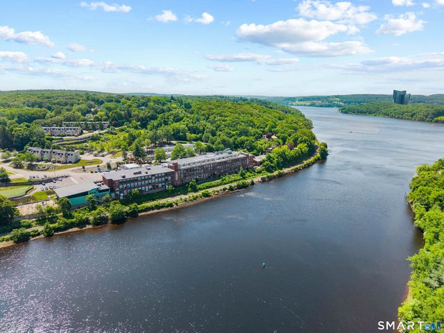 68 Thermos Avenue 215B, Norwich, CT 06360