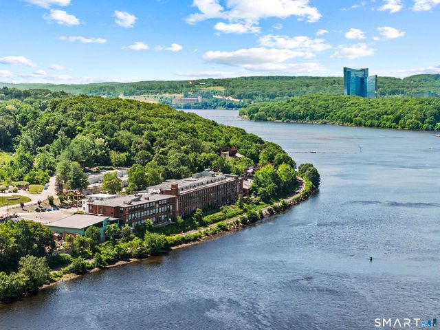 68 Thermos Avenue 215B, Norwich, CT 06360