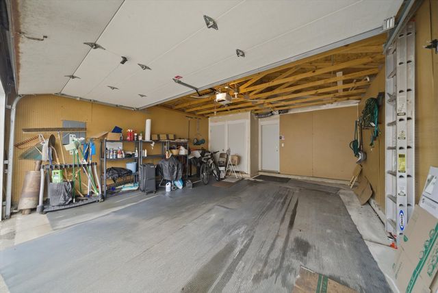 1615 Victoria Park Circle, Aurora, IL 60504