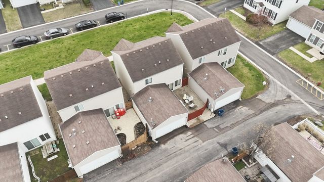 1615 Victoria Park Circle, Aurora, IL 60504