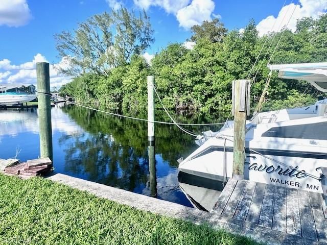 5529 Sir Walter WAY, North Fort Myers, FL 33917
