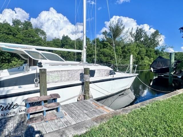 5529 Sir Walter WAY, North Fort Myers, FL 33917