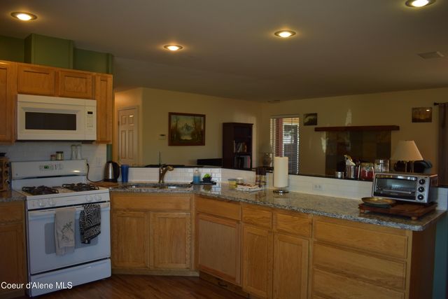 1406 Walnut ST, Sandpoint, ID 83864