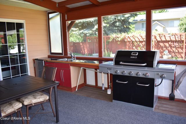 1406 Walnut ST, Sandpoint, ID 83864