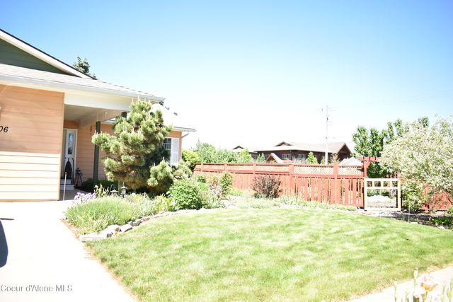 1406 Walnut ST, Sandpoint, ID 83864