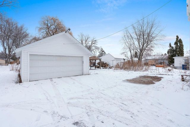 1343 ELIZA STREET, Green Bay, WI 54391