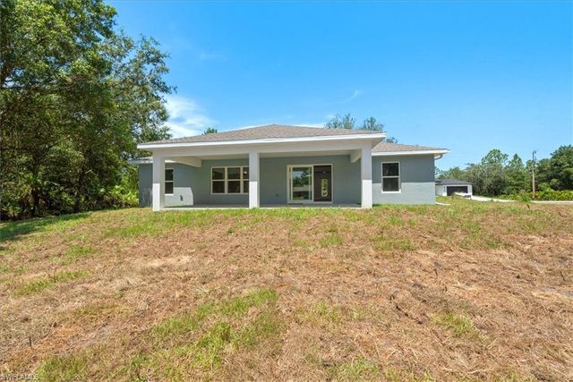 414 Cleveland AVE, Lehigh Acres, FL 33972