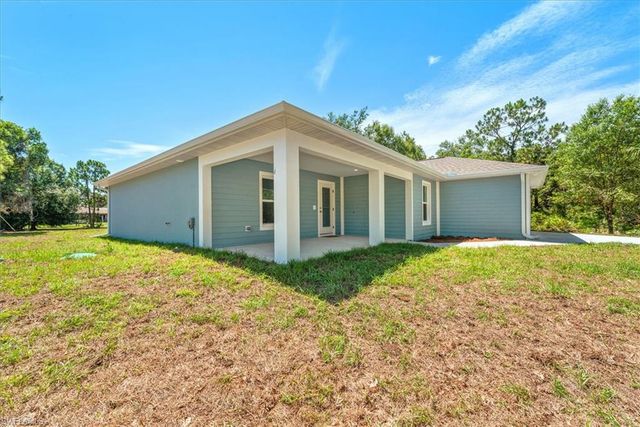 414 Cleveland AVE, Lehigh Acres, FL 33972