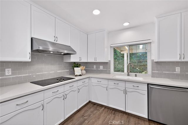 2997 W Silverhill, Fresno, CA 93711
