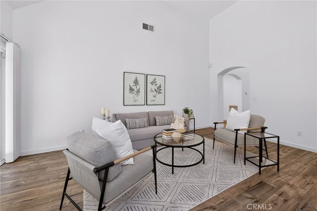 2997 W Silverhill, Fresno, CA 93711