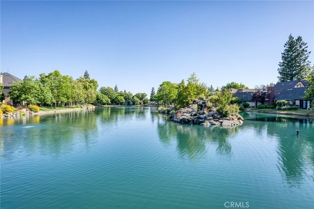 2997 W Silverhill, Fresno, CA 93711