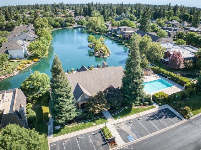 2997 W Silverhill, Fresno, CA 93711