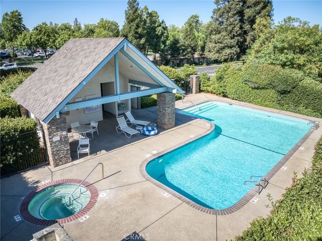 2997 W Silverhill, Fresno, CA 93711