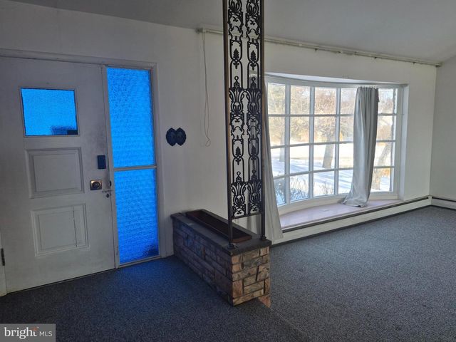 901 MONTGOMERY AVE, Fort Washington, PA 19034