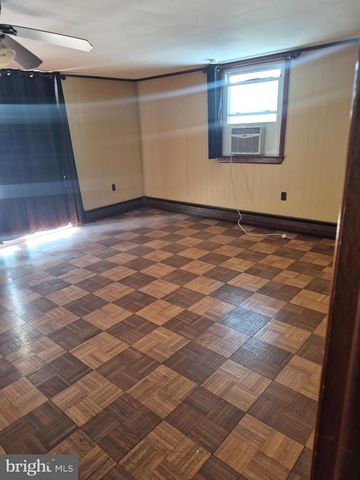 901 MONTGOMERY AVE, Fort Washington, PA 19034