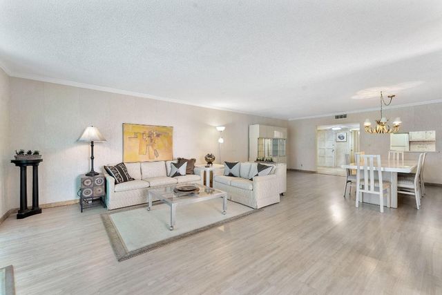 2681 S Course Drive 207, Pompano Beach, FL 33069