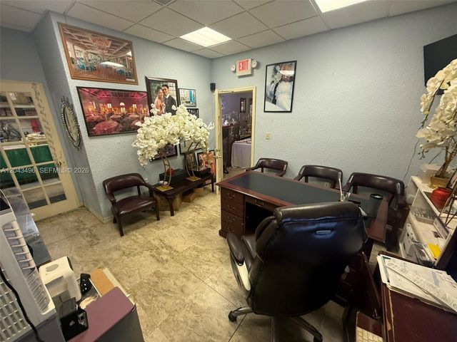 5921 NW 176th St 9, Hialeah, FL 33015