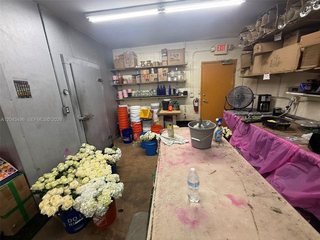 5921 NW 176th St 9, Hialeah, FL 33015
