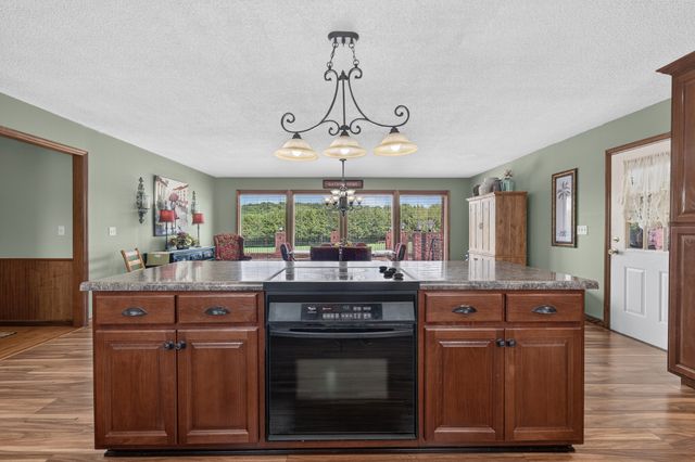 45 Boning Rd, Fayetteville, TN 37334