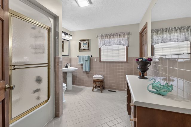 45 Boning Rd, Fayetteville, TN 37334