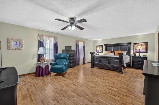 45 Boning Rd, Fayetteville, TN 37334