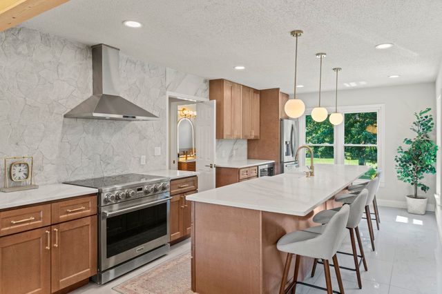 242 Mountain Range Road, Boiling Springs, SC 29316