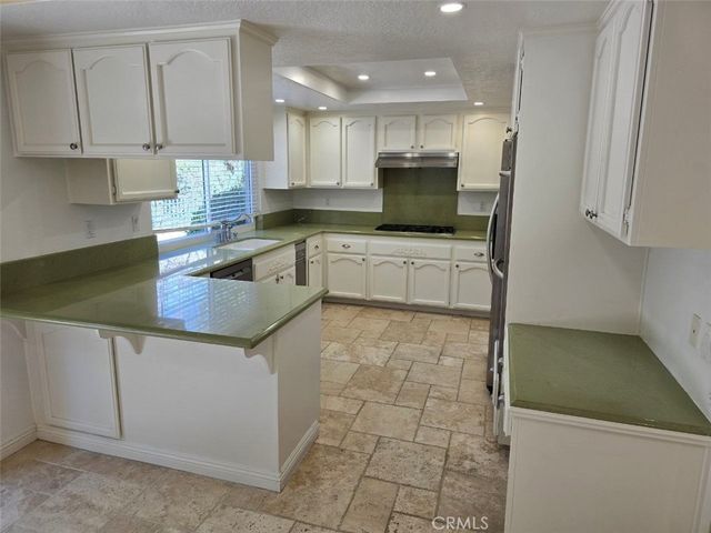 7169 Castle Peak, West Hills, CA 91307