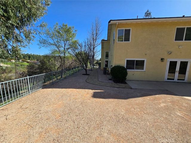 7169 Castle Peak, West Hills, CA 91307