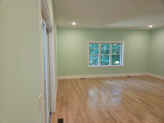 102 Highland St., Concord, MA 01742