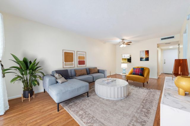 3170 Holiday Springs Boulevard 6-203, Margate, FL 33063