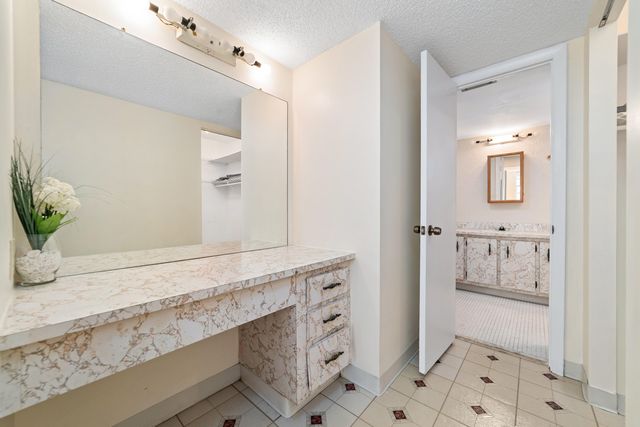 3170 Holiday Springs Boulevard 6-203, Margate, FL 33063