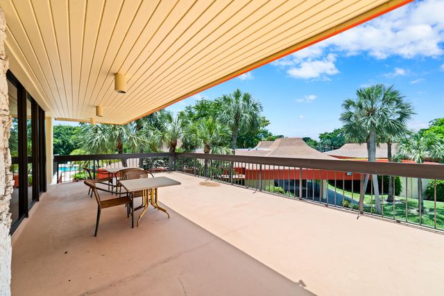 3170 Holiday Springs Boulevard 6-203, Margate, FL 33063