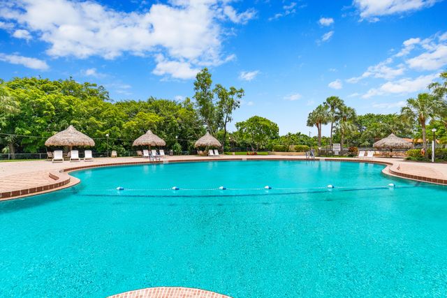3170 Holiday Springs Boulevard 6-203, Margate, FL 33063