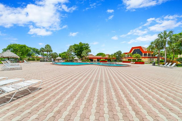 3170 Holiday Springs Boulevard 6-203, Margate, FL 33063