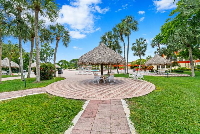3170 Holiday Springs Boulevard 6-203, Margate, FL 33063