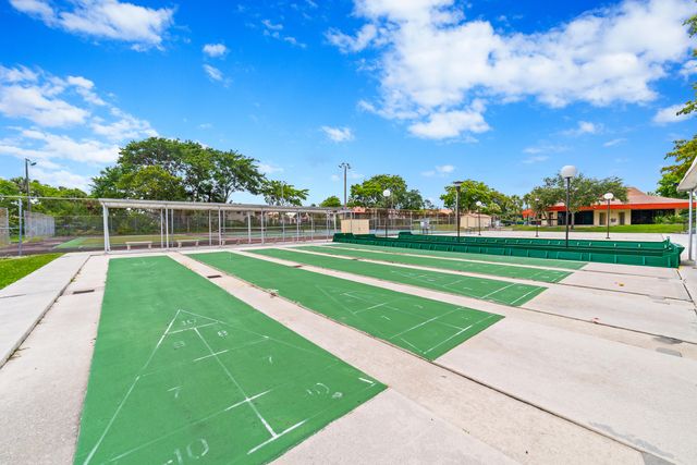 3170 Holiday Springs Boulevard 6-203, Margate, FL 33063