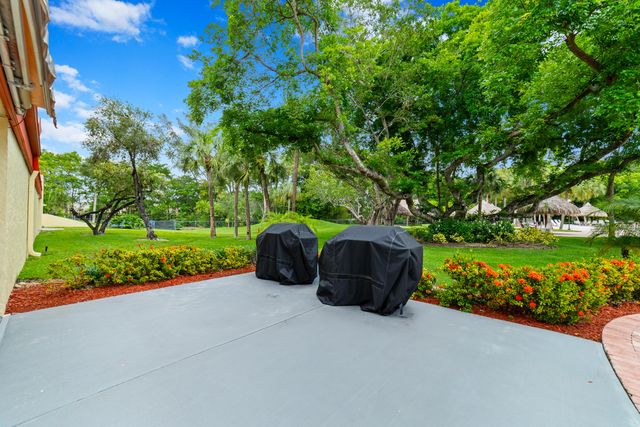 3170 Holiday Springs Boulevard 6-203, Margate, FL 33063