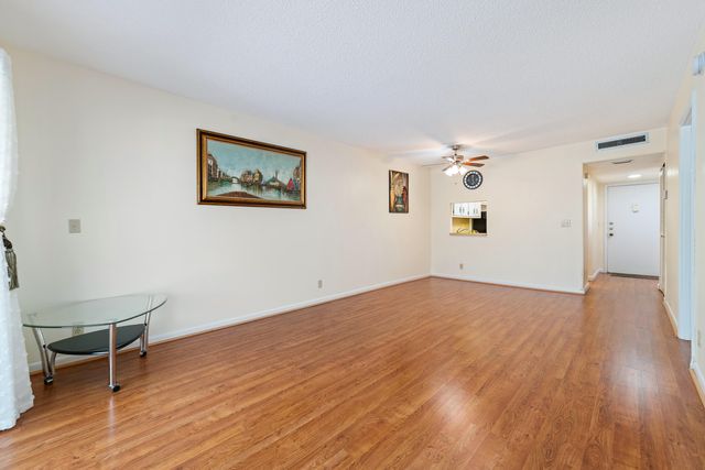 3170 Holiday Springs Boulevard 6-203, Margate, FL 33063