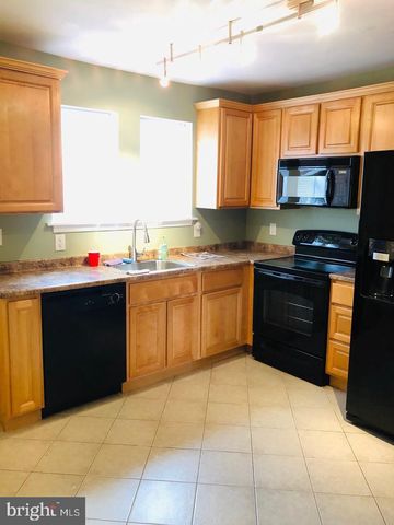 2027 S DARIEN ST, Philadelphia, PA 19148