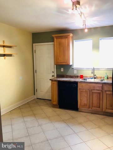 2027 S DARIEN ST, Philadelphia, PA 19148