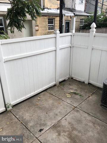 2027 S DARIEN ST, Philadelphia, PA 19148