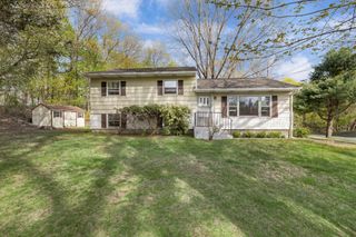 43 Rose Place, Central Valley, NY 10917