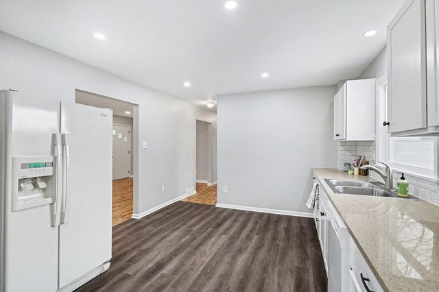 1048 S Kalamazoo Avenue, Marshall City, MI 49068