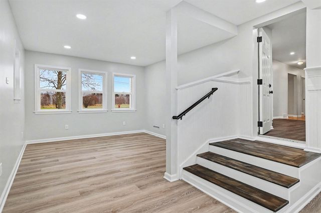 1048 S Kalamazoo Avenue, Marshall City, MI 49068