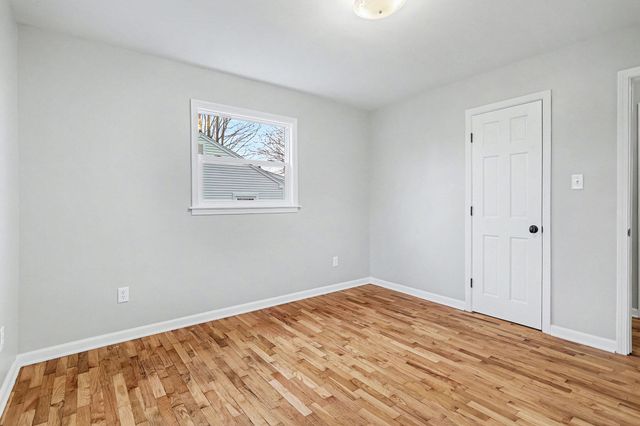 1048 S Kalamazoo Avenue, Marshall City, MI 49068