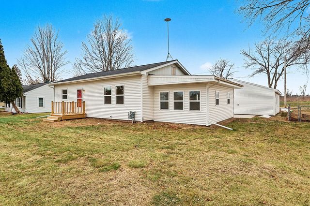 1048 S Kalamazoo Avenue, Marshall City, MI 49068