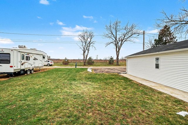 1048 S Kalamazoo Avenue, Marshall City, MI 49068