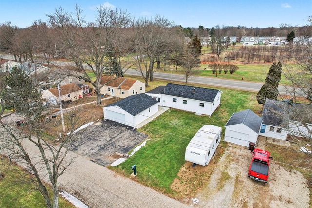 1048 S Kalamazoo Avenue, Marshall City, MI 49068