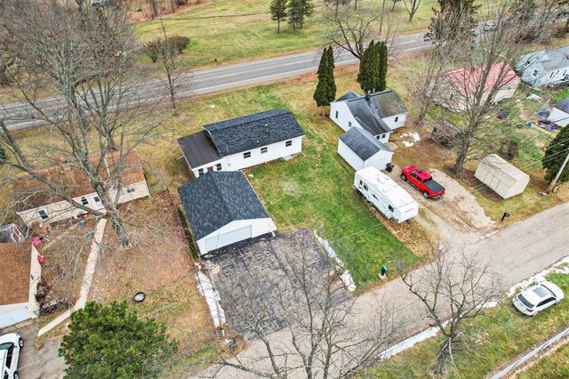 1048 S Kalamazoo Avenue, Marshall City, MI 49068